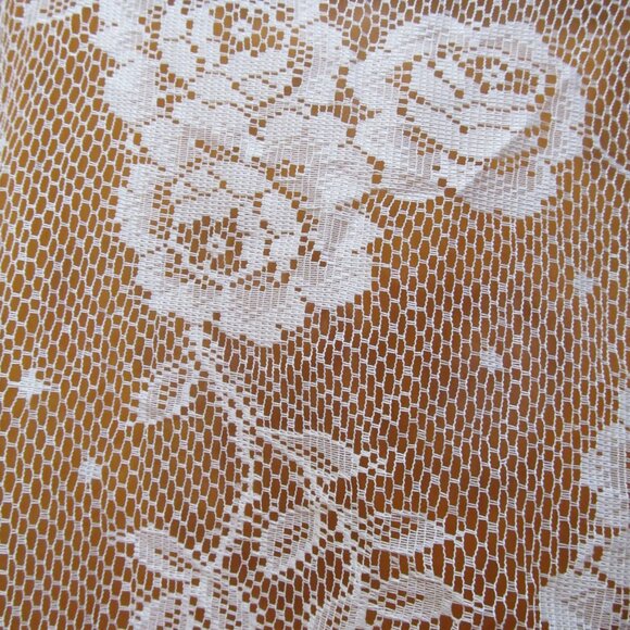 Swag Curtain Ivory Floral Lace with Burgundy 62 x 30 Beautiful! - Picture 16 of 16